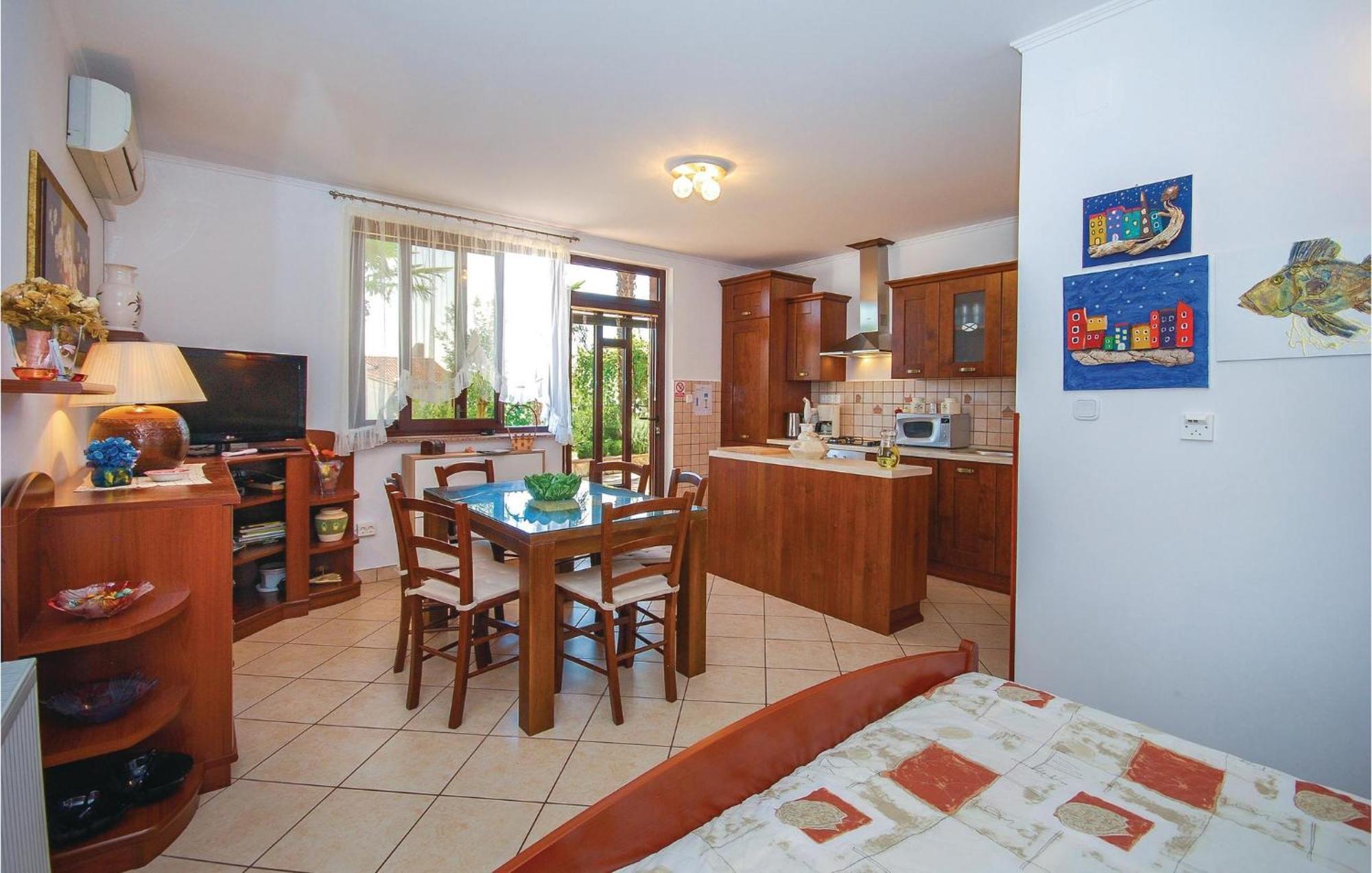 Beautiful Apartment In Lovran With Wifi 외부 사진
